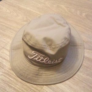 Titleist bucket hat